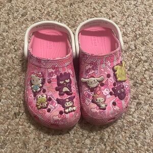 Girls Hello Kitty Crocs